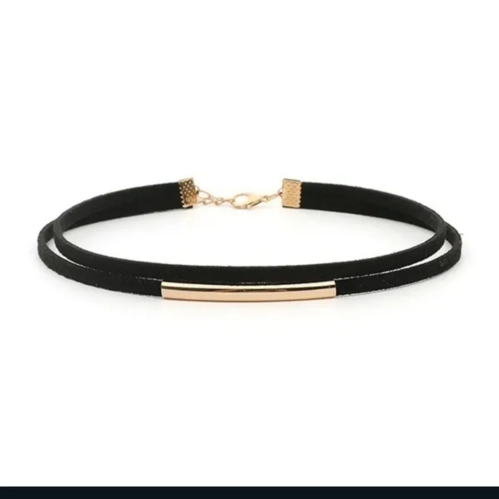 🖤🖤NEW🖤🖤PRETTY!! Black Velvet Choker with GOLD Bar🖤🖤 - Picture 2 of 14